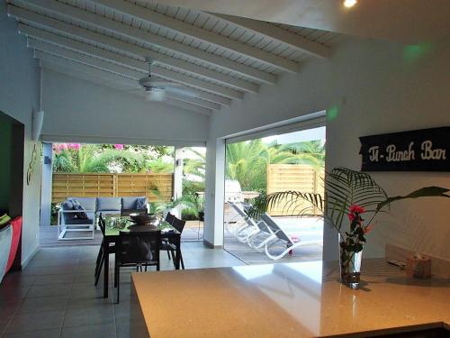 共用Lounge/電視區, VILLA FLEUR D'EPICES in 哥西爾