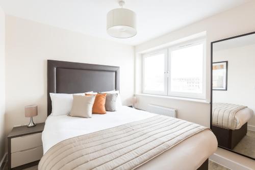 Central Gate Apartments by House of Fisher - image 3