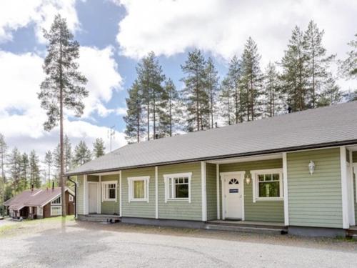 Heart of Sappee, Apartment for 8 with sauna in Salmentaka