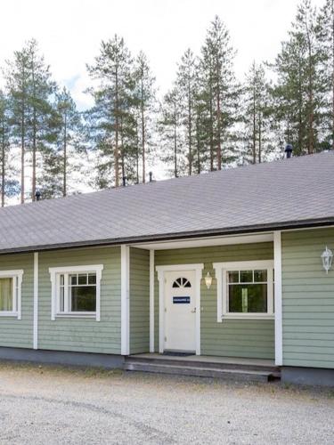 Heart of Sappee, Apartment for 8 with sauna in Salmentaka