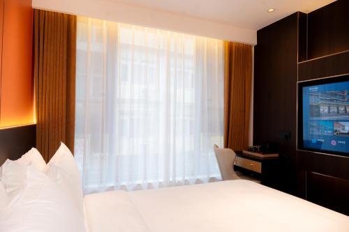 room detail thumbnail 0