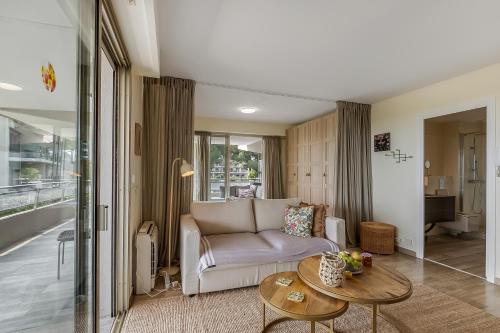 Studio Near Beach, Sea View & Garage - Happy Rentals in Les Breguieres