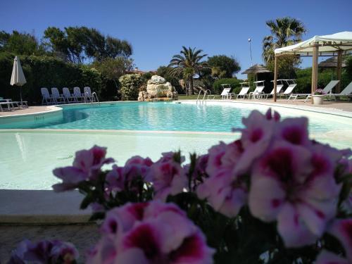 Piscina, Hotel Raffael in Sardinia