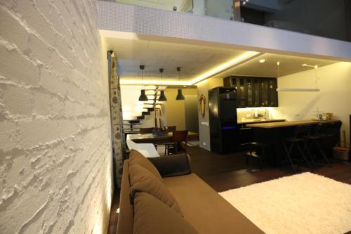 Loft 66 Panoramic View - image 14