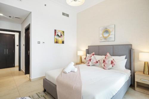 Neat and Cozy 2BR plus Kids Room - 7min to Dubai Mall, Dubai (photo 9)