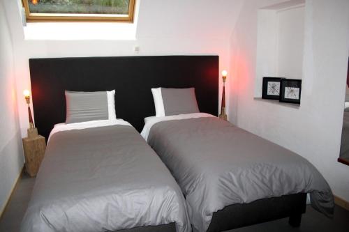 Stone Station Room Type - Twin Studio
