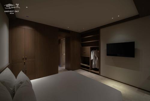 Standard Double Room image 3