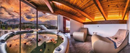 Rainbow Holiday Apartments Lake Como 4