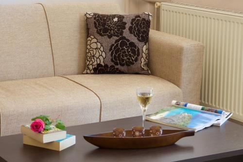 Sea Breeze Apartment - image 8