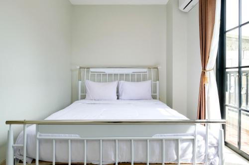 Deluxe Double Room image 4