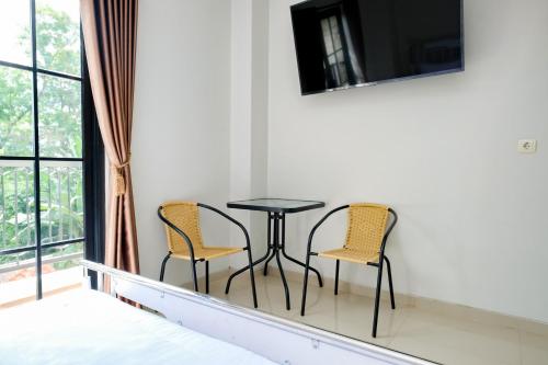 Deluxe Double Room image 2