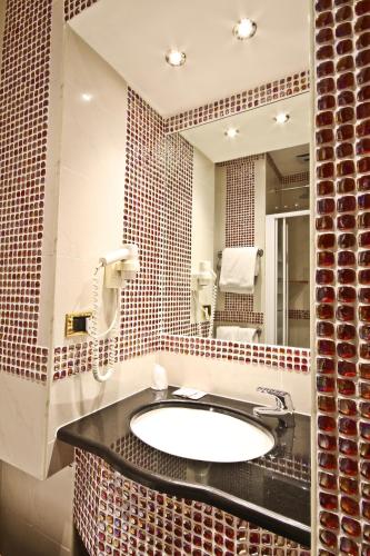 Hotel Canova - image 5