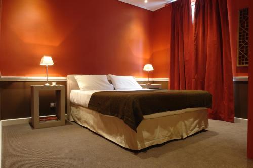 Superior Double or Twin Room image 10