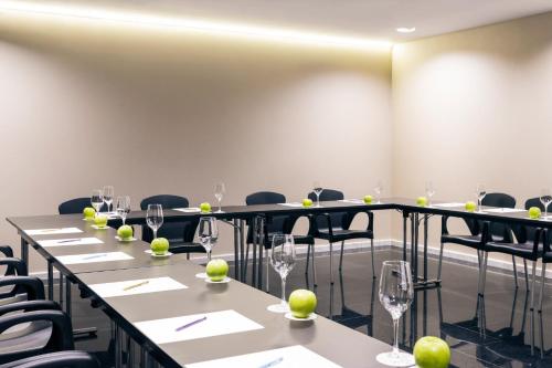 Hotel Mercure Jardines de Albia - image 14