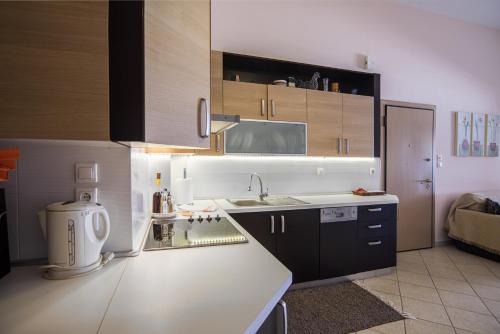 Seafront Studio with Loft Bed in 이타