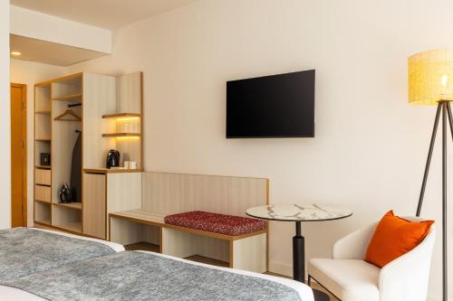 Double Room image 4