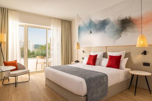 Superior Double Room image 3