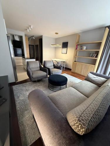Apartament 3 pokojowy Miasteczko Wilanów 77m2, Варшава