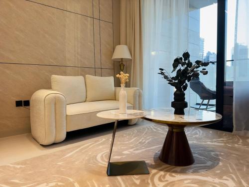 Brand New with Private Jacuzzi, Dubai (photo 3)