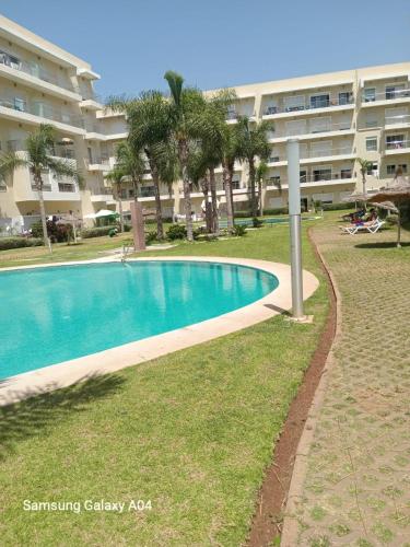Garden, Bel appartement vue piscine in Bouznika