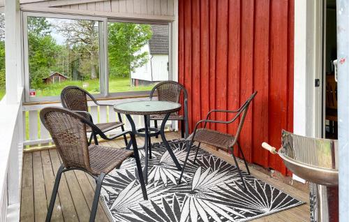 Viesnīcas āriene, 2 Bedroom Stunning Home In Burseryd in Ahult