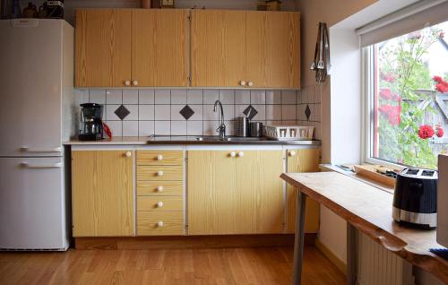 廚房, Cozy Home In Smygehamn With Wifi in 斯米格咸恩