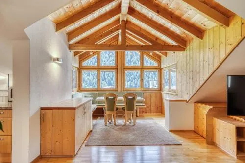 Haus St. Bernard in Pettneu am Arlberg, Österreich
