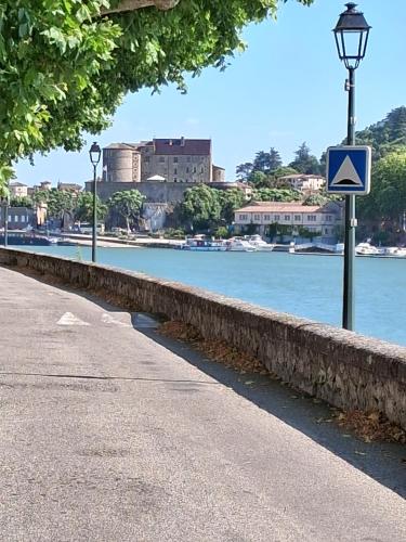 Au bord du Rhone in Tain-l'Hermitage