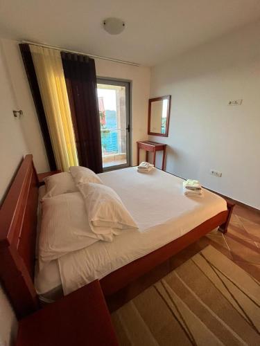 One-Bedroom Apartment with Sea View (2 Adults) image 10
