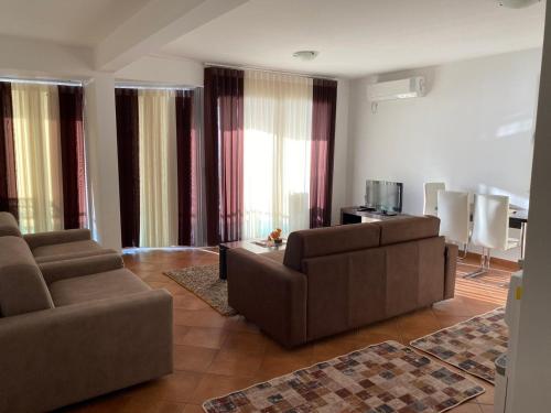 Comfort One-Bedroom Apartment with Sea View  image 8