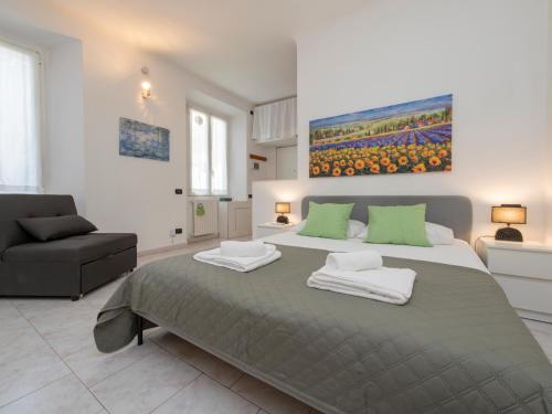 [IHost Studio] - Premuda 17, Milan