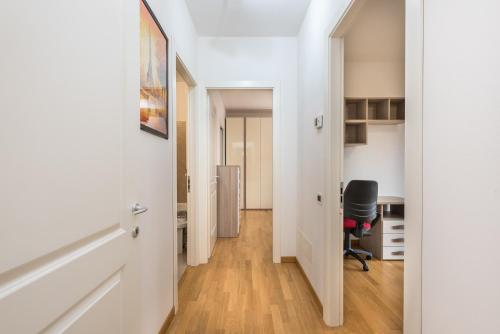 Trilocale moderno- Roma Sud- Aeroporti e Campus near 17 VR Ristorante