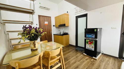 Standard King Room image 10