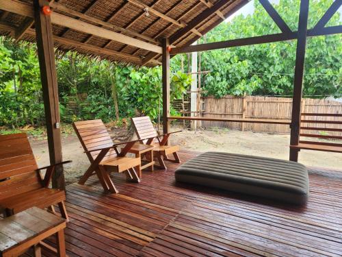sala de TV, Sunset Surf Hostel Siargao in Siargao Island