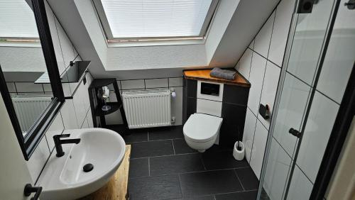One-Bedroom Apartment with Balcony image 5