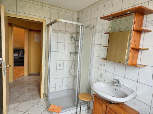 One-Bedroom Apartment with Balcony image 4