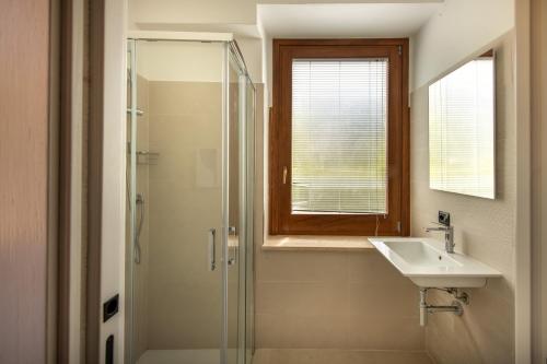 Small Double Room image 4