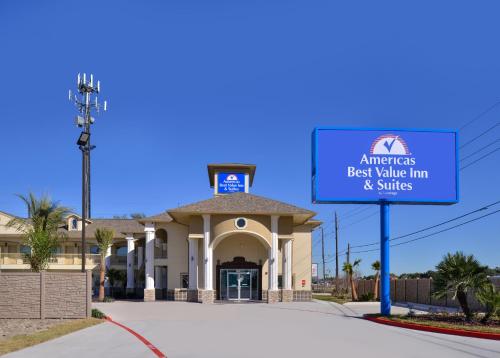 . Americas Best Value Inn & Suites - Houston/Hwy 6 & Westpark