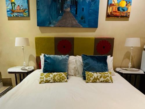 Twin Room with Terrace image 10