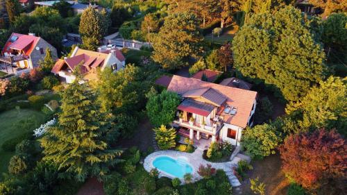 ทัศนียภาพภายนอกโรงแรม, Sajkod-az Öböl Csendje (Sajkod-az Obol Csendje) in ทิฮานี่