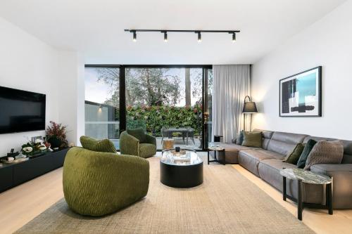 Casa Urbanista Luxury Architectural Home in Kew in 克佑