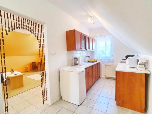 Apartment Balázs with private pool - Biró Tours nr 183 (Apartment Balazs with private pool - Biro Tours nr 183) in เคสเซลี