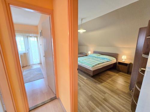 Apartment Balázs with private pool - Biró Tours nr 183 (Apartment Balazs with private pool - Biro Tours nr 183) in เคสเซลี