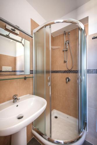 Double Room with Sea View image 10