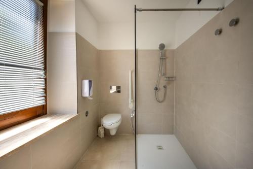 Standard Double Room image 7
