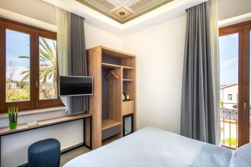 Double Room with Sea View image 3