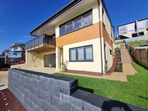 Wunderbar Passive House — other in 60 Pacific Heights Road, Orewa New Zealand, 0931