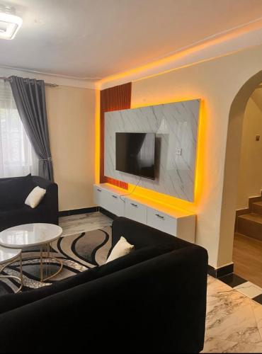 Serenity LakeView 4BR Duplex Entebbe Close to Airport — other in Njeru Walk, Entebbe Uganda,