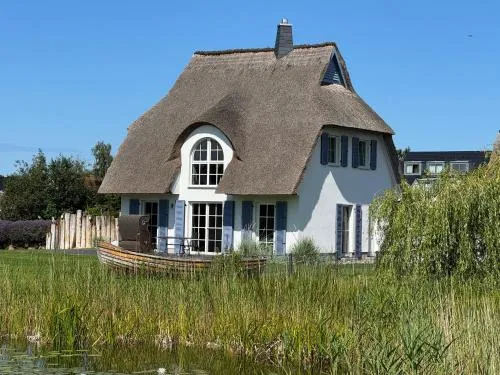 Ferienhaus Schilfrohrsaenger 30 in Fuhlendorf, Deutschland