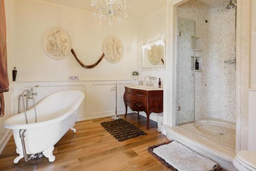 Душ, Villa Caiano - Luxury In Tuscany in Лонда